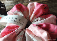 Load image into Gallery viewer, Japanese Handmade Kimono style Scrunchies, SAKURA Pink
