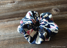 Load image into Gallery viewer, Japanese Handmade Kimono style Scrunchies, Henkei Ichimatsu Monyou Navy, scjf0028