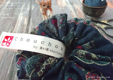 Load image into Gallery viewer, Japanese Handmade Kimono style Scrunchies, Vintage Floral, Indigo Blue, scjf0045