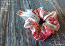Load image into Gallery viewer, Japanese Handmade Kimono Style Scrunchies, Hikita Hanaguruma Pink, scjf0060