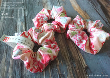 Load image into Gallery viewer, Japanese Handmade Kimono Style Scrunchies, Hikita Hanaguruma Pink, scjf0060