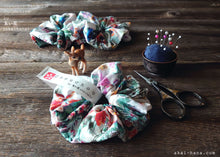 Load image into Gallery viewer, Japanese Handmade Scrunchies, Flower Garden, scjf0087