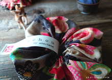 Load image into Gallery viewer, Japanese Handmade Kimono style Scrunchies, scjf0105