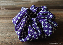 Load image into Gallery viewer, Vintage Kimono Scrunchies, Japanese Handmade, scvk0010