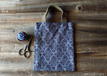 Load image into Gallery viewer, Little Tote, Gray Damask, tbls0003
