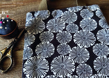 Load image into Gallery viewer, Little Tote, Monotone Floral, tbls0004