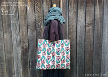 Load image into Gallery viewer, Nordic Floral Pink, Japanese Handmade Linen Square Tote Bag