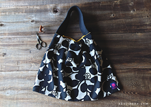 Load image into Gallery viewer, Japanese Handcrafted SANKAKU Tote, Tsubaki (Camellia) ⦿tbml0026