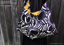 Load image into Gallery viewer, Japanese Handcrafted SANKAKU Tote, Surge Black ⦿tbml0033