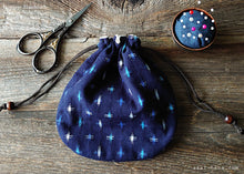 Load image into Gallery viewer, Japanese Handmade Temari Kinchaku Purse, Kurume Kasuri (Japanese Ikat), Blue Cross ⦿kpjf1015