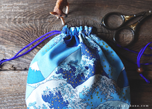 Load image into Gallery viewer, Japanese Handmade Temari Kinchaku Purse, Nami to Fujisan (Wave and Mt Fuji) ⦿tkjp0009