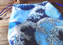 Load image into Gallery viewer, Japanese Handmade Temari Kinchaku Purse, Nami to Fujisan (Wave and Mt Fuji) ⦿tkjp0009