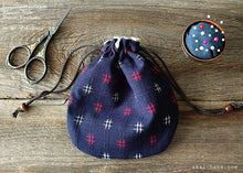 Load image into Gallery viewer, Japanese Handmade Temari Kinchaku Purse, Kurume Kasuri (Japanese Ikat), Red x White Igata ⦿kpjf1016