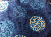 Load image into Gallery viewer, Japanese Handmade Temari Kinchaku Purse, Maru Karakusa, tkjp0013