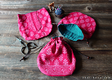 Load image into Gallery viewer, Repurposed Indian Calico Temari Kinchaku (drawstring) Purse, Red, tkvu0005