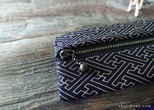 Load image into Gallery viewer, Japanese Handmade Pen Case, Sayagata, zc20p0006