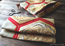 Load image into Gallery viewer, Repurposed Vintage Kimono Obi Foldover Clutch, Japanese Handmade, zc25f0002