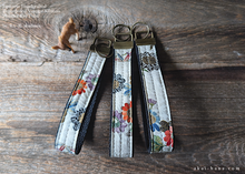 Load image into Gallery viewer, Vintage Kimono Wristlet Keychains, White Floral ⦿kfvk0004
