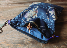 Load image into Gallery viewer, Wagara Kinchaku Drawstring Purse, Fūjin Raijin (Gods of wind and thunder) Dark Blue, Large W20cm x H25cm (8&quot; x 9 3/4&quot;) ⦿kpjf0010
