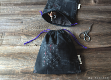 Load image into Gallery viewer, Japanese Handcrafted Kinchaku Drawstring Purse, Wagara Black ⦿kpjf0027

