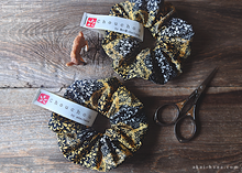 Load image into Gallery viewer, Japanese Handmade Scrunchies, Yellow Damask Floral, scaf0003
