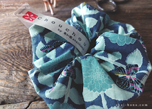 Load image into Gallery viewer, Japanese Handmade Scrunchies, Flowers and Butterflies ⦿scaf0019
