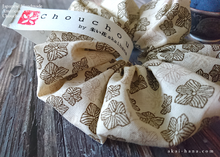 Load image into Gallery viewer, Japanese Handmade Scrunchies, Tiny Flowers ⦿scaf0025
