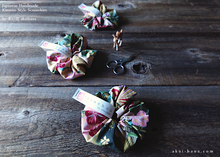 Load image into Gallery viewer, Japanese Handmade Kimono Style Chouchou/Scrunchies, Beige and Pink Floral ⦿scjf0015
