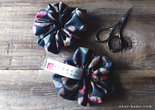 Load image into Gallery viewer, Japanese Handmade Kimono Style Scrunchies, Gara Shippou ⦿scjf0038
