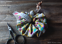 Load image into Gallery viewer, Japanese Handmade Scrunchies, Promenade Mustard ⦿scjf0049
