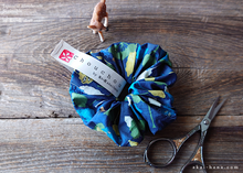 Load image into Gallery viewer, Japanese Handmade Chouchou/Scrunchies, Wonder Forest Navy, scjf0053
