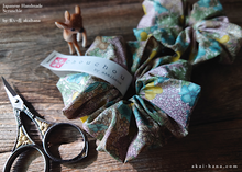 Load image into Gallery viewer, Japanese Handmade Scrunchies, Flowers and Berries ⦿scjf0055
