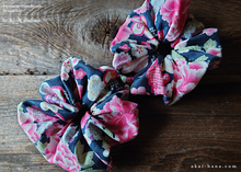 Load image into Gallery viewer, Japanese Handmade Kimono Style Scrunchies, Hikita Hanaguruma Navy ⦿scjf0059
