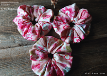 Load image into Gallery viewer, Japanese Handmade Kimono Style Scrunchies, Hikita Hanaguruma Pink ⦿scjf0060
