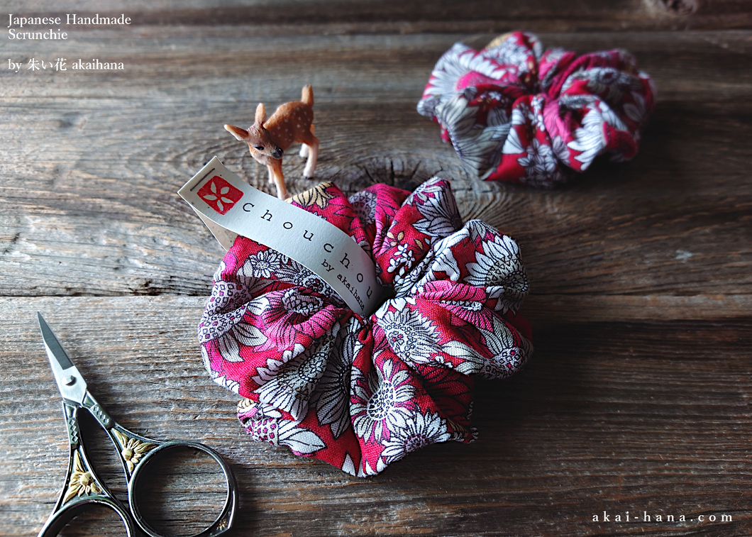 Japanese Handmade Double Gauze Scrunchies,  Flower Garden Red ⦿scjf0079