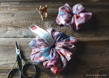 Load image into Gallery viewer, Japanese Handmade Double Gauze Scrunchies,  Flower Garden Pink ⦿scjf0080
