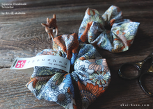 Load image into Gallery viewer, Japanese Handmade Double Gauze Scrunchies,  Flower Garden Yellow ⦿scjf0081
