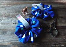 Load image into Gallery viewer, Japanese Handmade Double Gauze Scrunchies, Soda Dots Blue ⦿scjf0082
