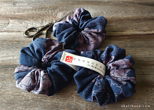Load image into Gallery viewer, Japanese Handmade Scrunchies, Purple Dyed Floral from Thailand, scjf0088

