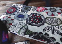 Load image into Gallery viewer, Japanese Linen Cotton Canvas Small Tote, Floral x Black ⦿tbsm0003
