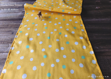 Load image into Gallery viewer, Japanese Cotton Double Gauze Tenugui, Soda Dots Yellow ⦿tndg0010
