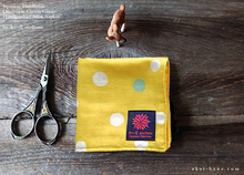 Load image into Gallery viewer, Quadruple Reversible Japanese Gauze Handkerchief, Soda Dots Yellow ⦿wghc0004
