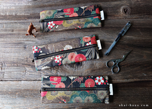 Load image into Gallery viewer, Japanese Wagara Kimono Style Pen Case ⦿zc20p0013
