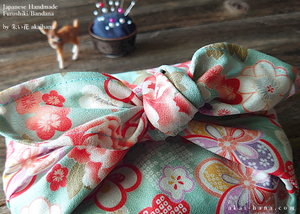 Furoshiki Reusable Fabric Wrap, Bandana, Hikita Hanaguruma Celadon ⦿fsjf0003