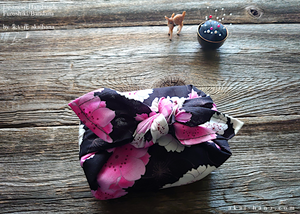 Furoshiki Reusable Fabric Wrap, Bandana, SAKURA Black ⦿fsjf0005