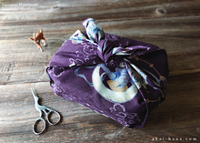 Load image into Gallery viewer, Furoshiki Reusable Fabric Wrap, Bandana, Fūjin Raijin, Purple ⦿fsjf0028
