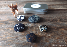 Load image into Gallery viewer, Fabric Covered Magnets in Metal Tin Box, Black, Set of 5 ⦿mgjf0002
