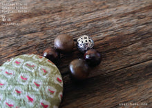 Load image into Gallery viewer, Vintage Kimono Covered Button Hair Ties, Shibori matcha green
