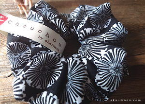 Japanese Handmade Scrunchies, Monotone Floral, scaf0005