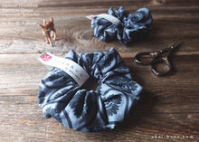 Load image into Gallery viewer, Japanese Handmade Scrunchies, Gray Floral, 100% Cotton, scaf0006
